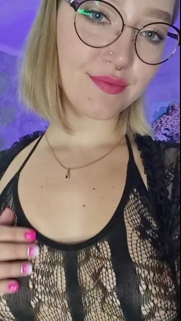 Model - Kris Miss deepthroat