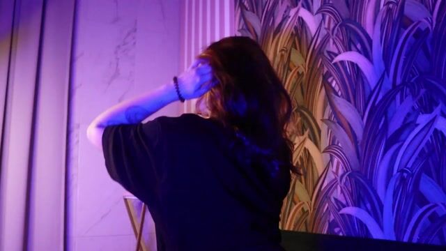 Model - Hanna blowjob