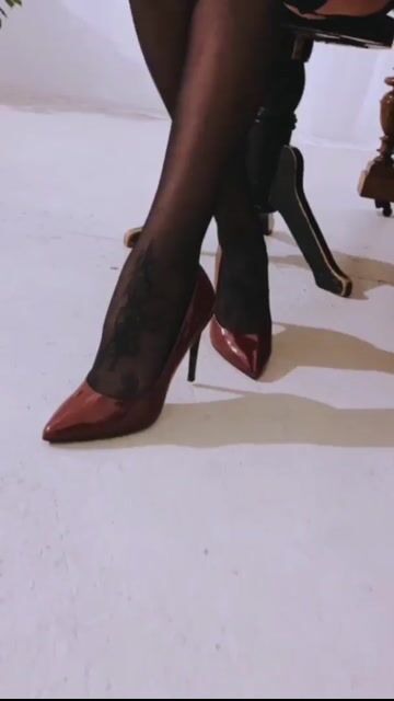 Model - Aleera findom