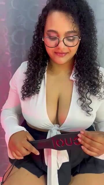 Model - _aithana_ curvy