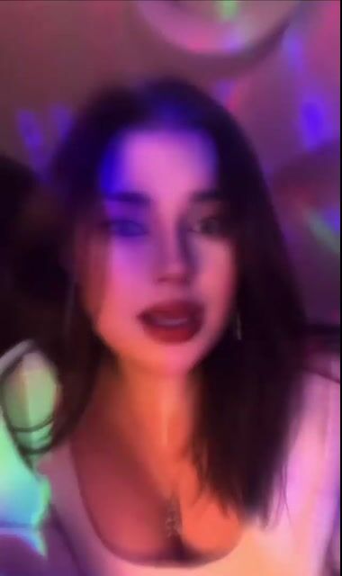 Model - hot fox squirt