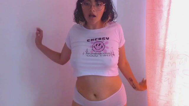 Model - Manu Meow tits
