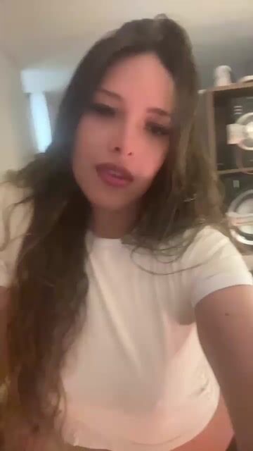 Model - Lorraine anal