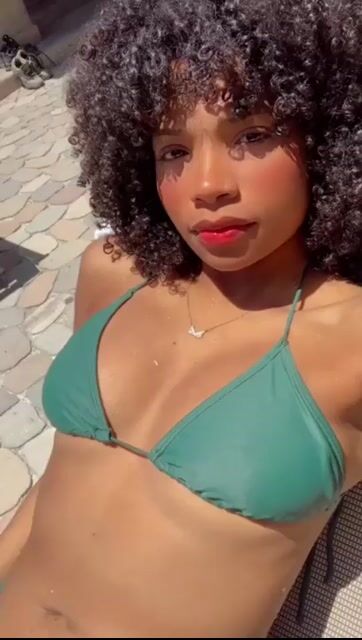 Model - Renell aiston bigass