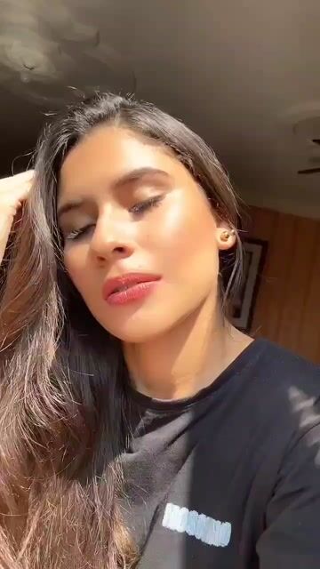 Model - Canelita18 breasts