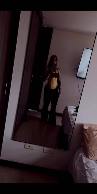 Model - Samantha Fit joi