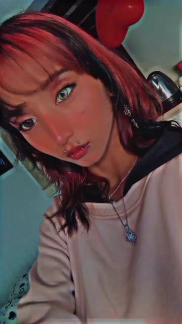 Model - NiaaFox heels