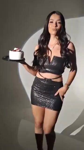 Model - Isabelle Rose blowjob