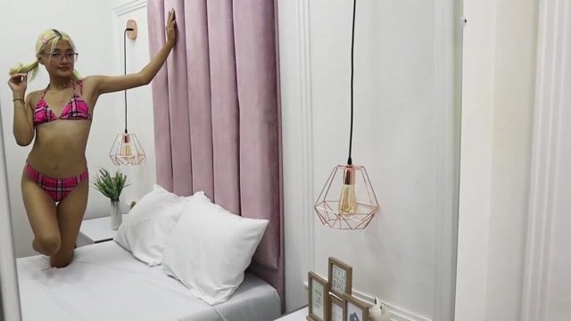 Model - CasidyLu cei