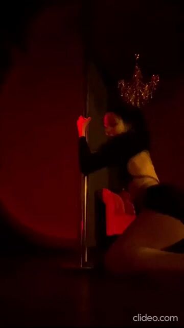 Model - Karolina bbc