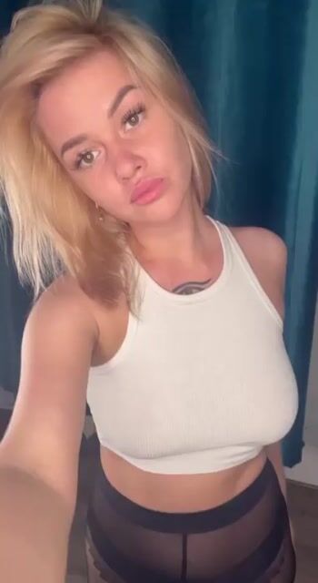 Model - Sabrina Spellman teen