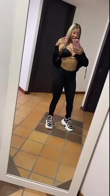 Model - Melissa Golden bigass