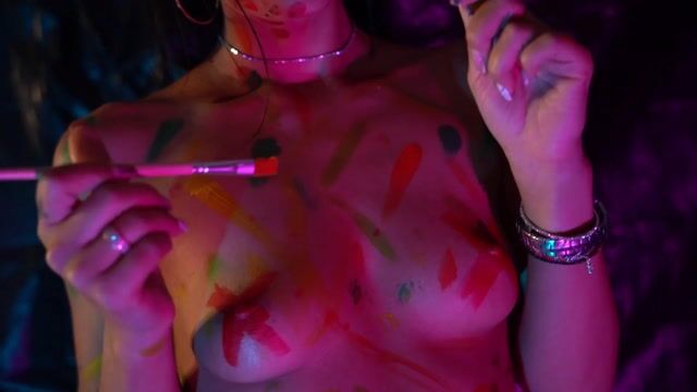 Model - Peaches bigboobs