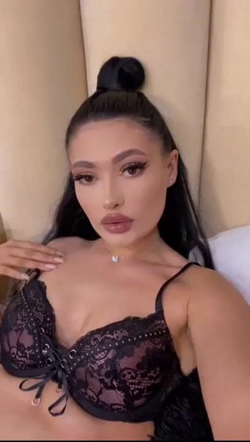 Model - KhloeBanks cei