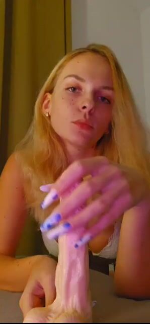 Siren deepthroat Model - Siren deepthroat