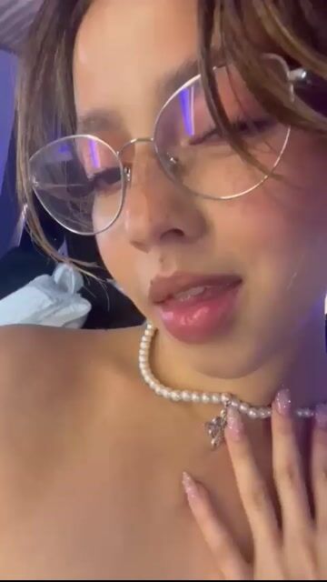 Model - MiiaStone squirt