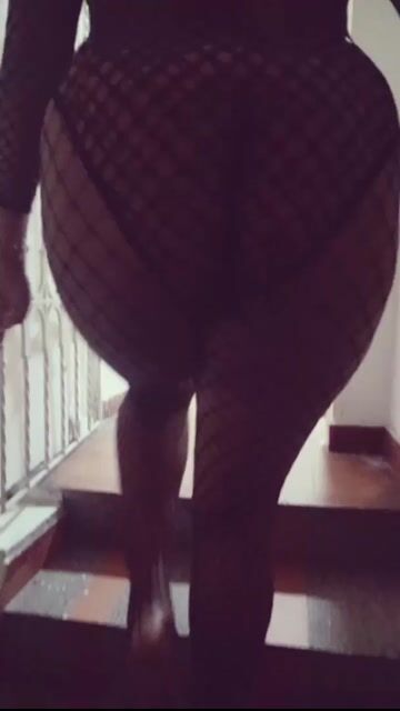 Model - ValeskaJackson BBW