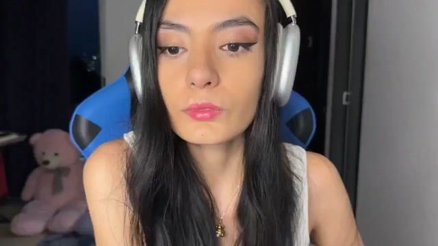 Model - LyzVaalk Sensual