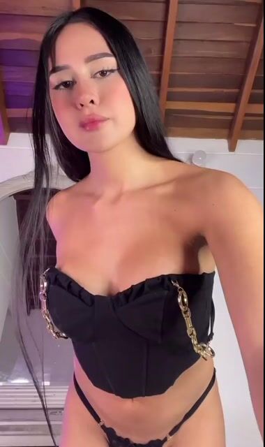 dahyan latina Model - dahyan latina