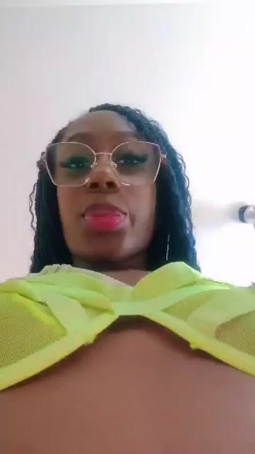 Model - Amy Ross  joi