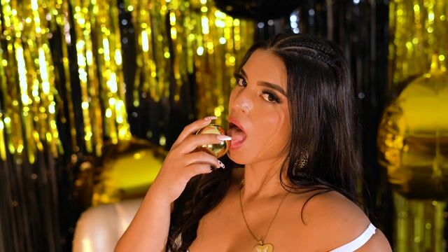 Model - ValeryTayllor love