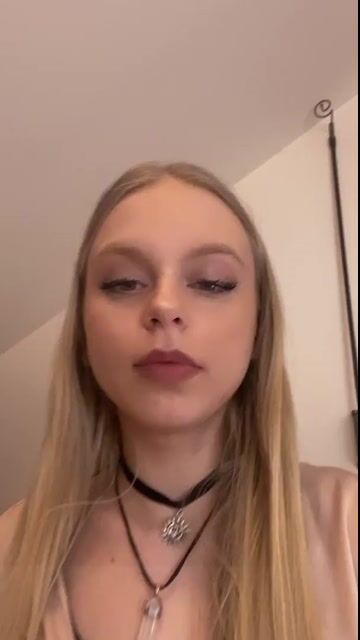 Model - CuteLilly Blonde