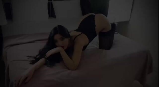 Model - Jasmine blowjob