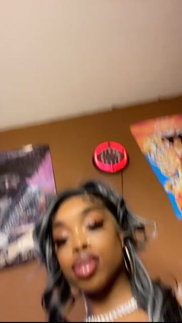 Model - Lovely Brown fetish