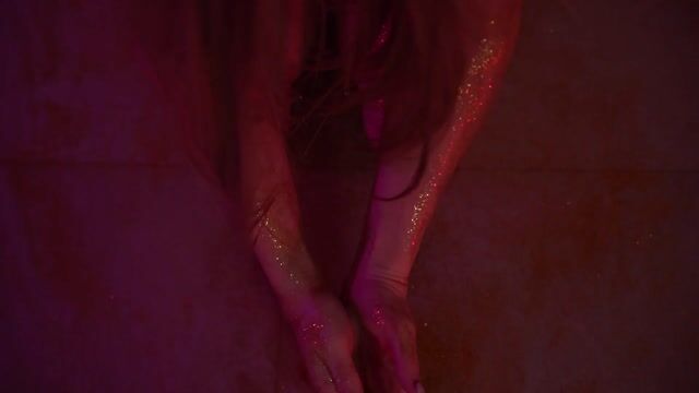 Model - Peaches show