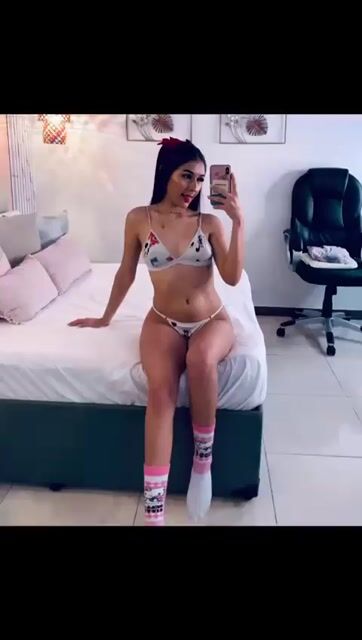 Violet Blaze deepthroat Model - Violet Blaze deepthroat