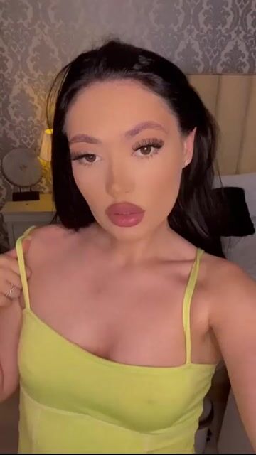 Model - KhloeBanks cute