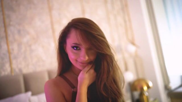 Model - AnastasiaVoss fingering