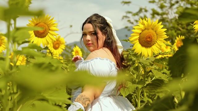 Model - CloeFox dirty