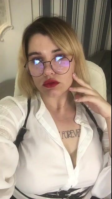 Model - Becky roleplay