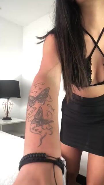 Model - Victoria nipples