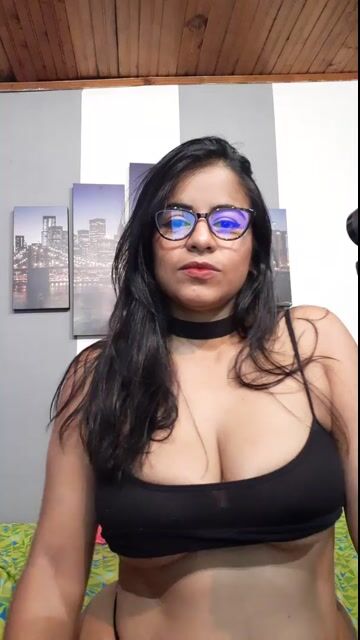 Model - Crystal Jones curvy