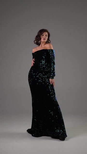 Model - Selena dirtytalk