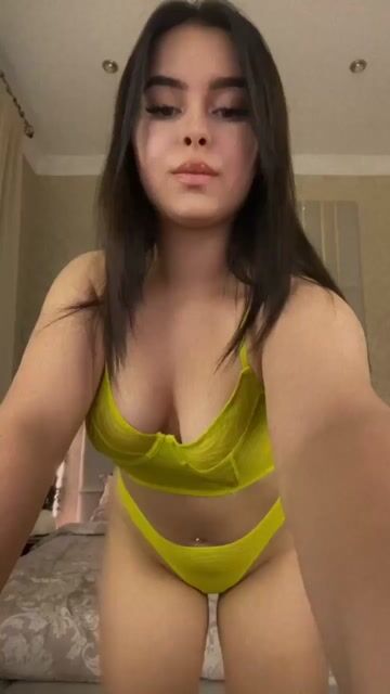 SusieWood sociable Model - SusieWood sociable