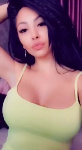 Model - Natalie Riva sph