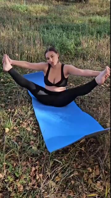 Model - Sarah dominatrix