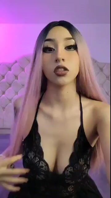 Model - BellaBlack cei