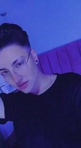 Model - prettynahia pies