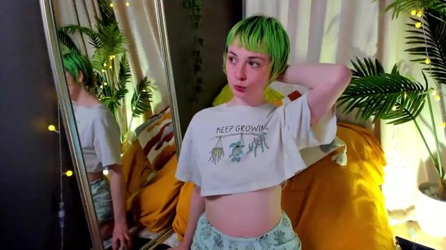 Model - Agathakisa blowjob