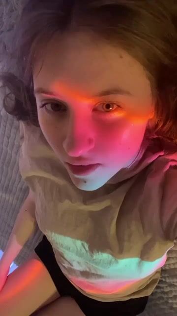 Model - YummyPolly hairy