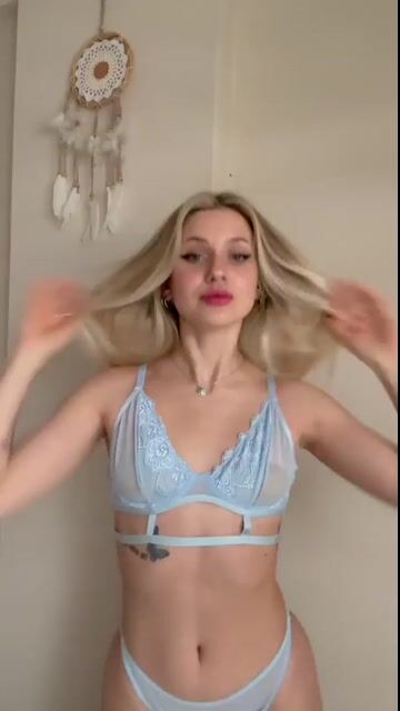 Missy Cindy deepthroat Model - Missy Cindy deepthroat