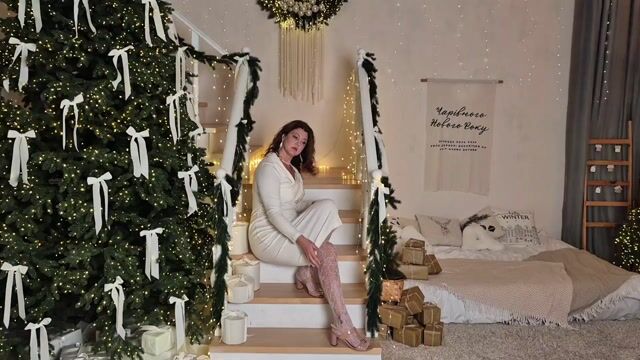 Model - RoseHille stockings