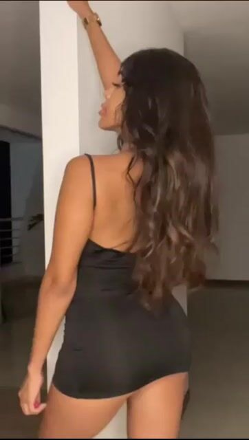 Model - Melany Rizo sexy