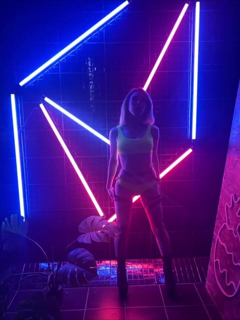 Model - Anna Leonhart domination