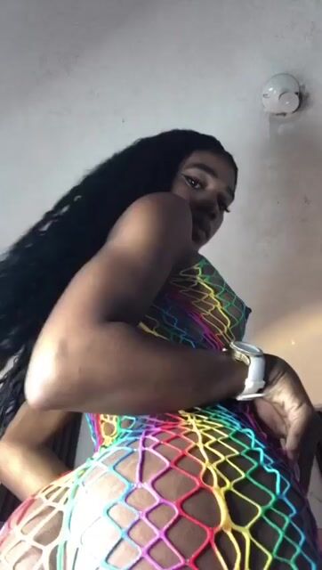 Model - Tifanny_bigcock cumshot