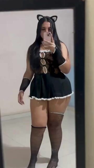 Model - AmaliaDalton Hot